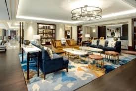 Paradise City’s Nighttime Elegance: Shows & Lounges